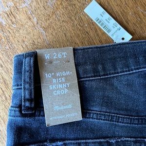 Maxwell 10” High-Rise Skinny Crop Black 26T NWT